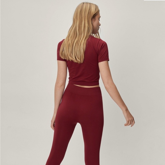 Matching workout set. - Picture 3 of 4